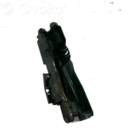 Держатель/кронштейн радиатора(ов)