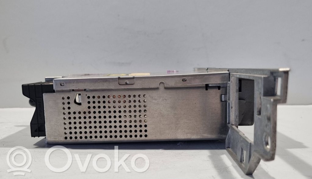 Радио / CD/DVD-плеер / навигация