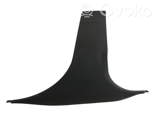 (B) statņa dekoratīvā apdare (apakšdaļa)