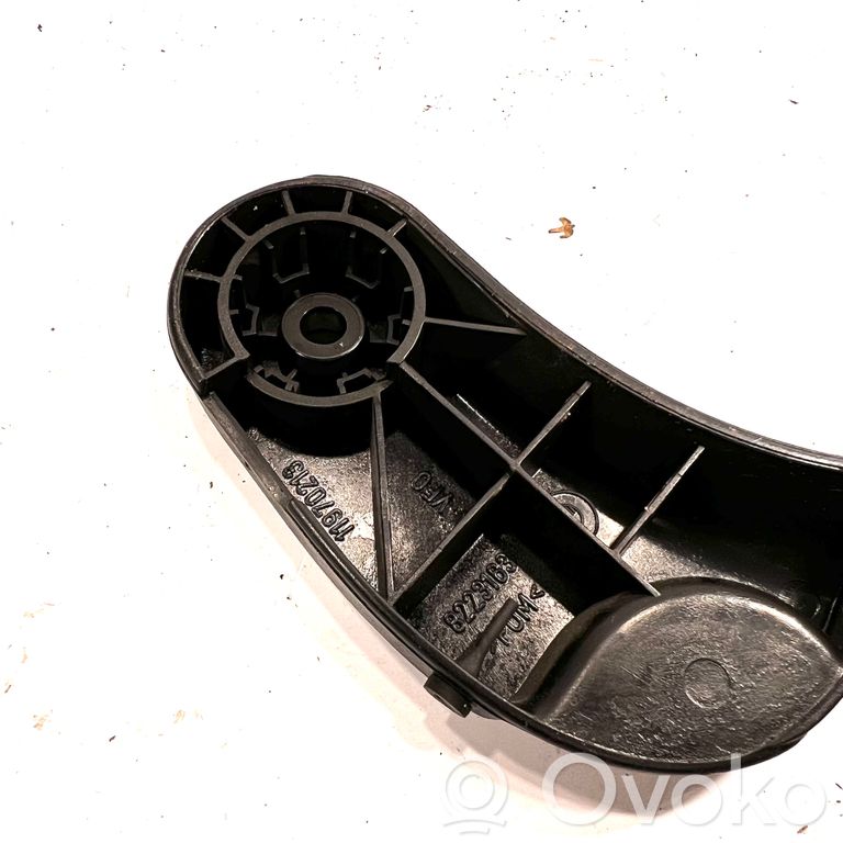 Ручка открывания капота двигателя