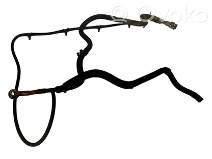 Degvielas caurulīte (-es)