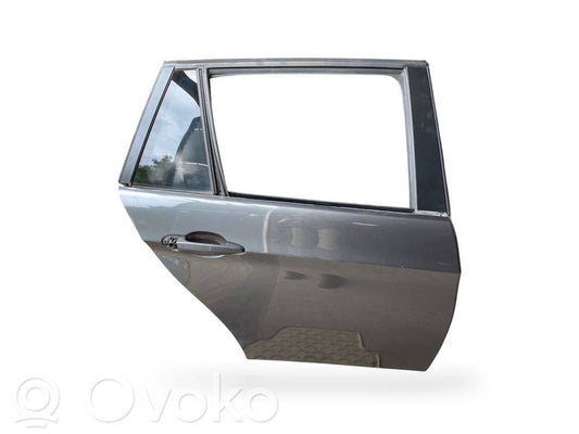 Aizmugurējās durvis