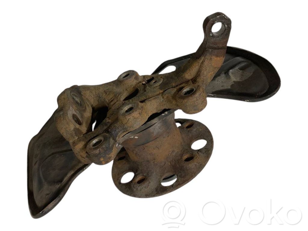 Priekšējā riteņa rumbas vārpstas šarnīrs (stupica, capfa)