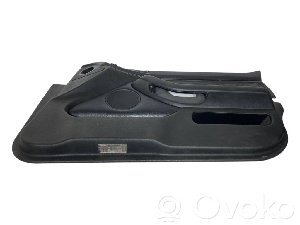 Priekšējo durvju apdare