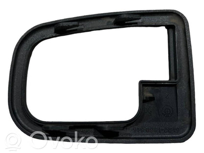 Cita veida priekšpusē durvju dekoratīvās apdares detaļa