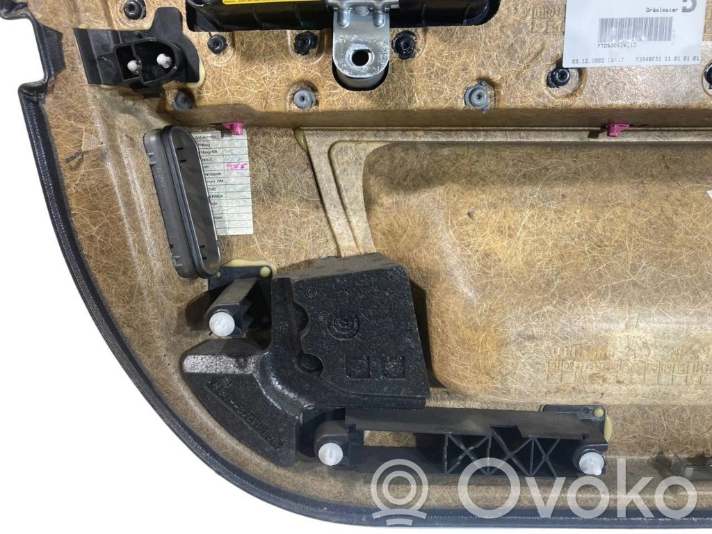 Priekšējo durvju apdare