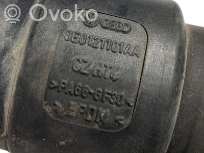 Caurulīte (-es) / šļūtene (-es)