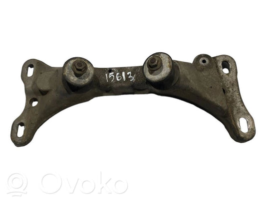 Pārnesumkārbas stiprinājuma kronšteins