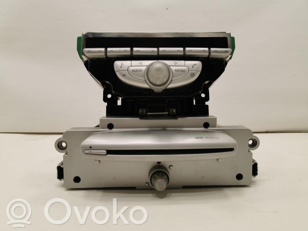 Radio / CD/DVD atskaņotājs / navigācija