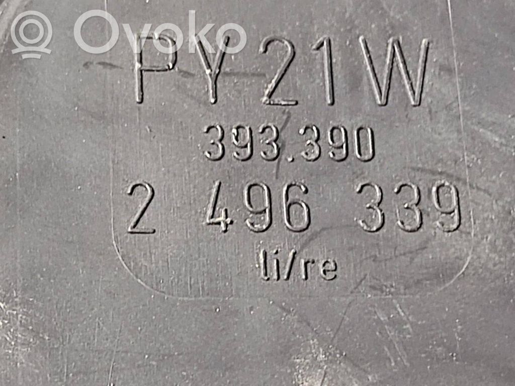 Aizmugurējais lukturis virsbūvē