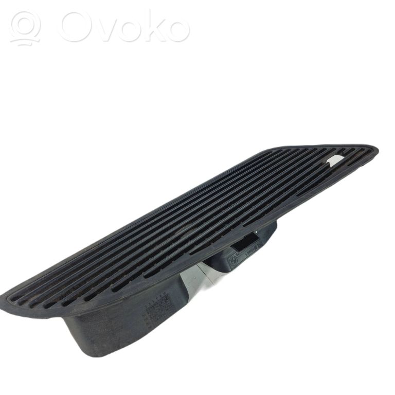 Centrālais gaisa ventilācijas režģis