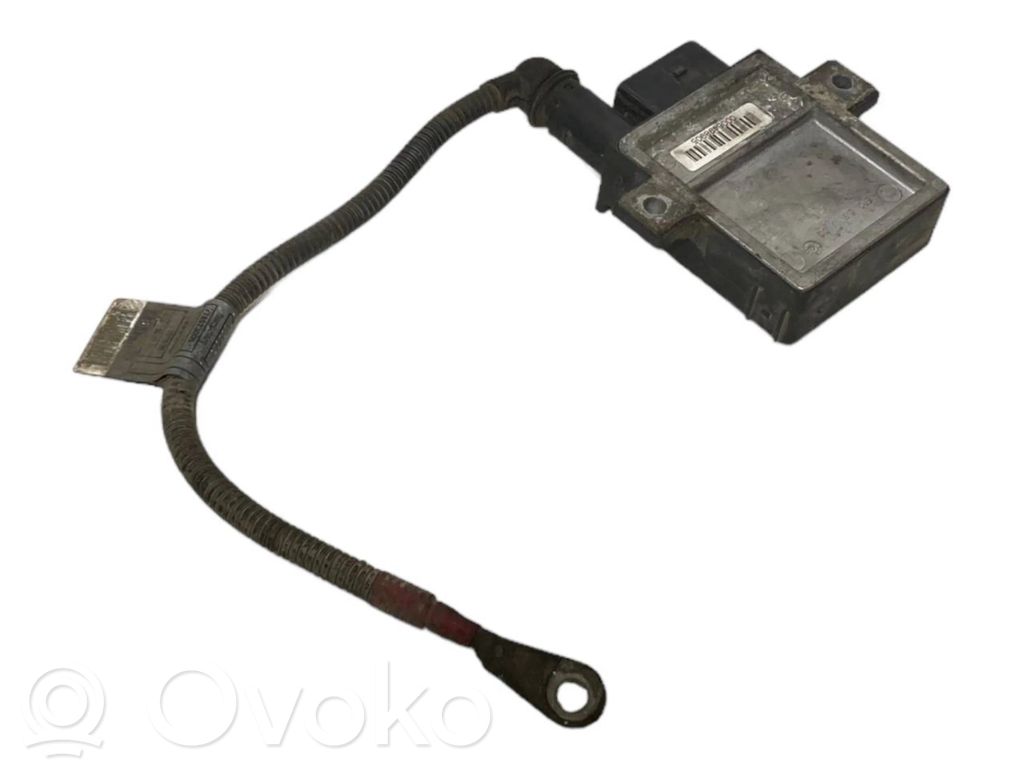 Glow plug relay