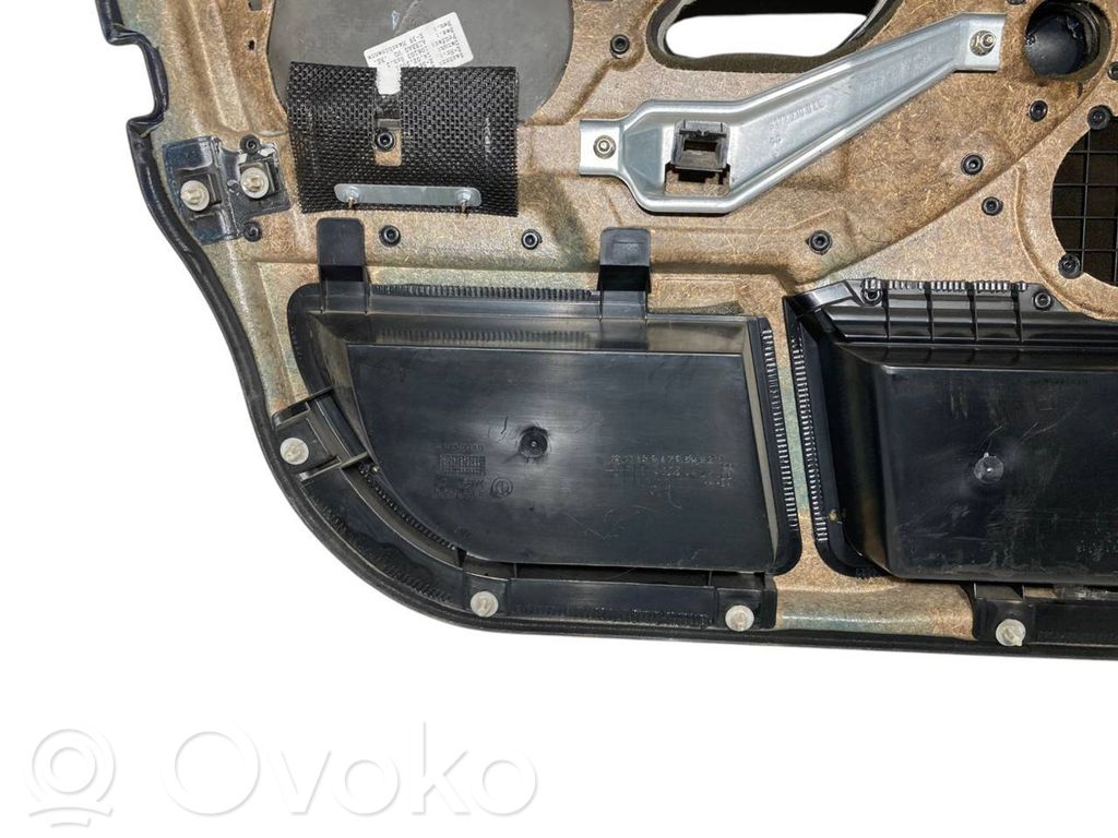 Priekšējo durvju apdare