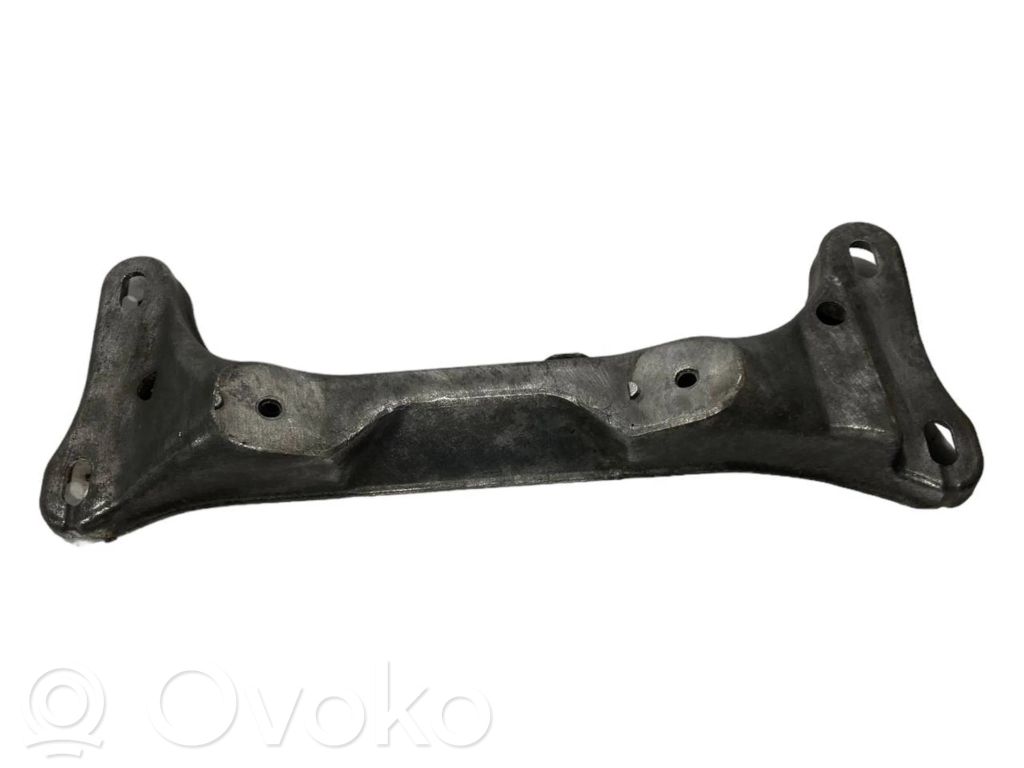 Transmission mounting bracket