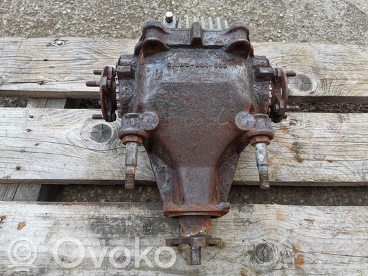 Aizmugurējais reduktors