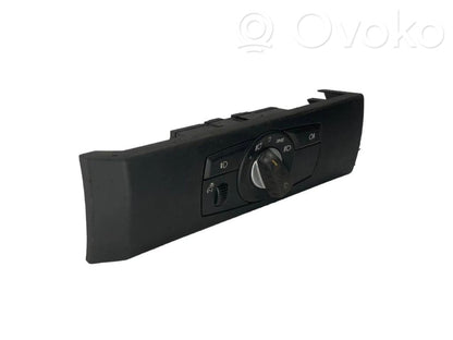 Headlight switch
