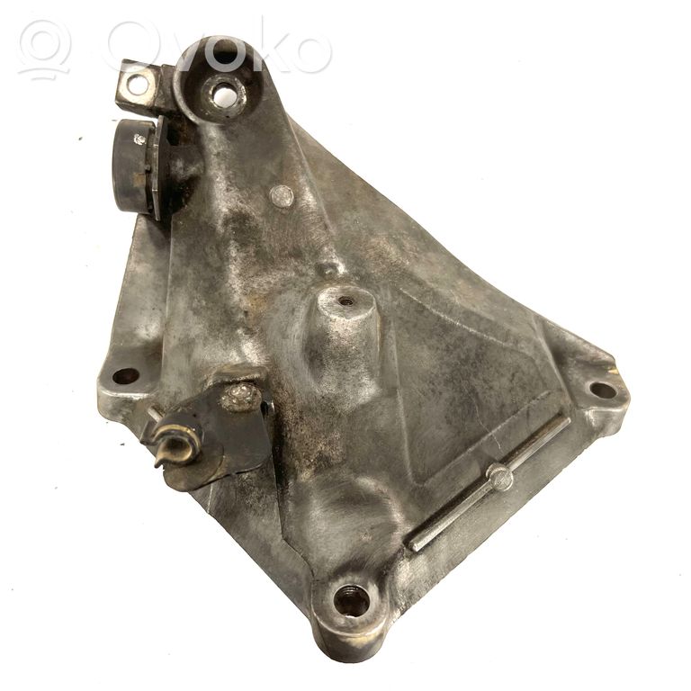 Dzinēja nostiprināšanas stiprinājums-kronšteins