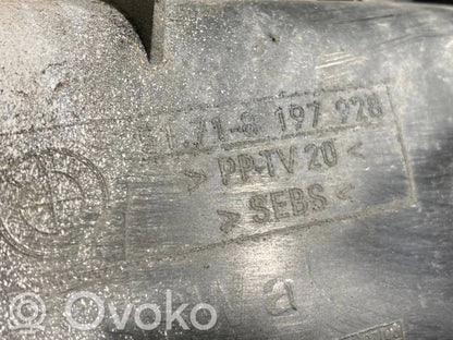 Brake cooling air duct