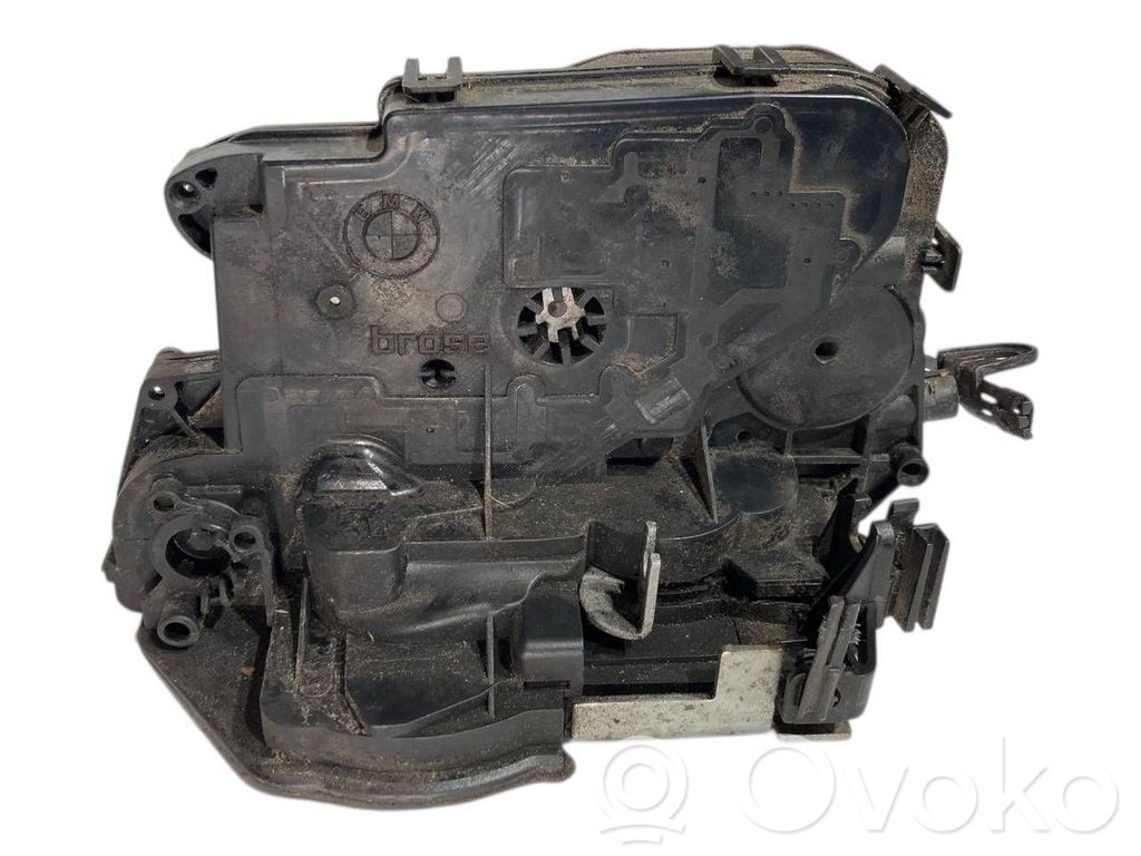 Aizmugurē slēdzene