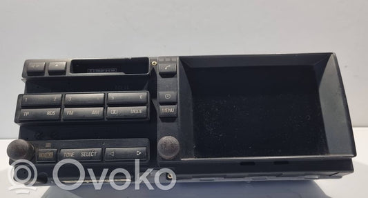 Radio / CD/DVD atskaņotājs / navigācija