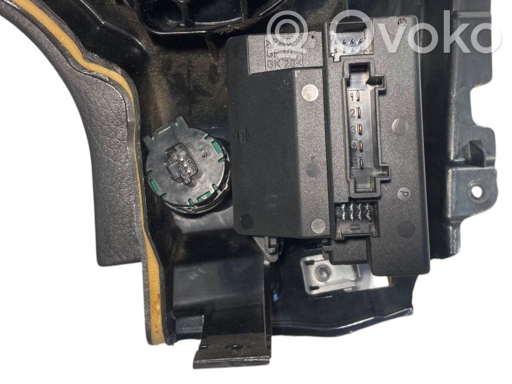 Декоративный щиток панели (нижний)