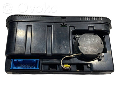 Gaisa kondicioniera / klimata kontroles / salona apsildes vadības bloks (salonā)