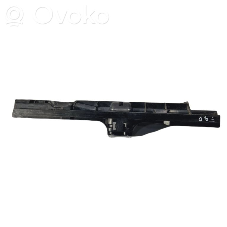 Radiator(s) holder/bracket