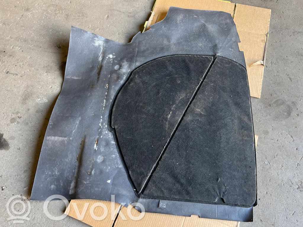Trunk floor