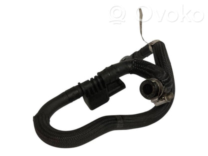 Caurule (-es) / šļūtene (-es)