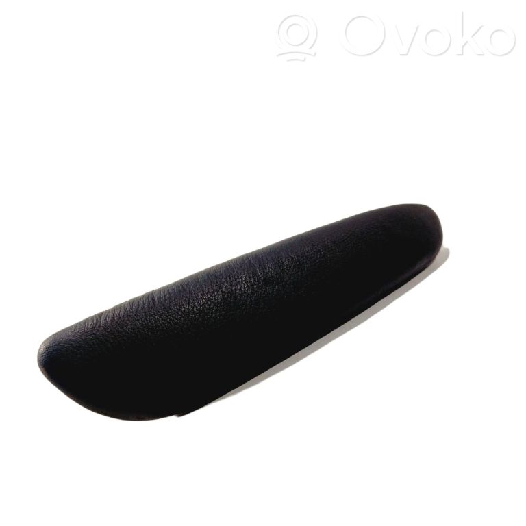 Cita veida aizmugurē durvju dekoratīvās apdares detaļas