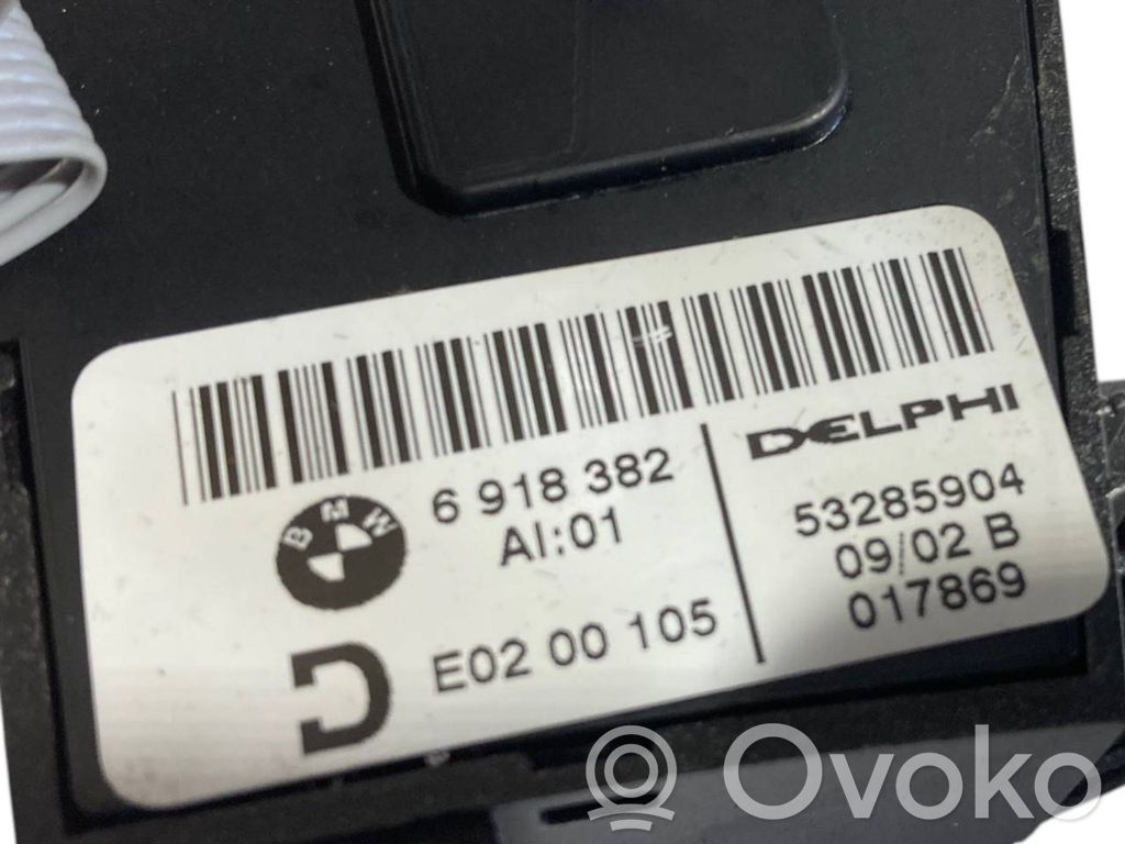 Seat adjustment switch(es)