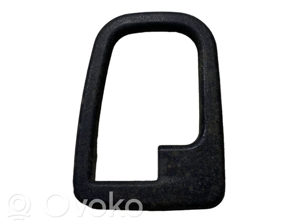 Cita veida aizmugurē durvju dekoratīvās apdares detaļas