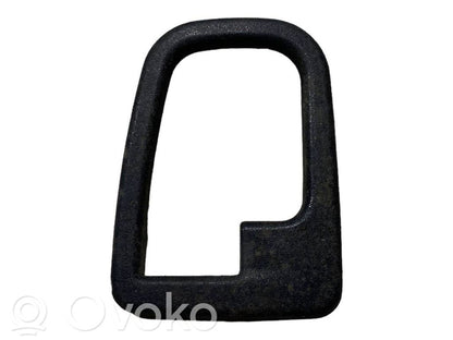 Cita veida aizmugurē durvju dekoratīvās apdares detaļas