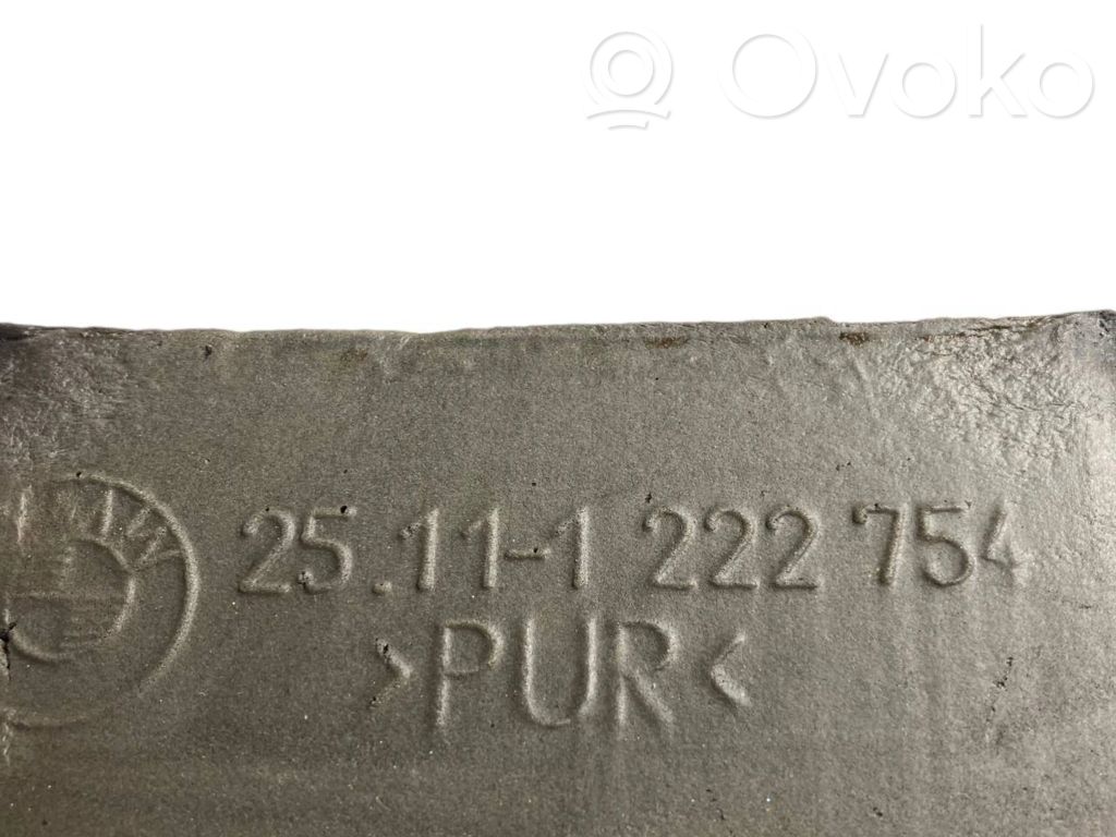 Ātrumu pārslēgšanas sviras dekoratīvā apdare (plastmasas)