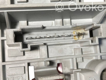 Aizmugurējais lukturis virsbūvē