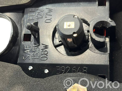 Aizmugurējais lukturis virsbūvē