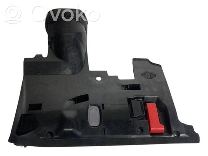 Декоративный щиток панели (нижний)