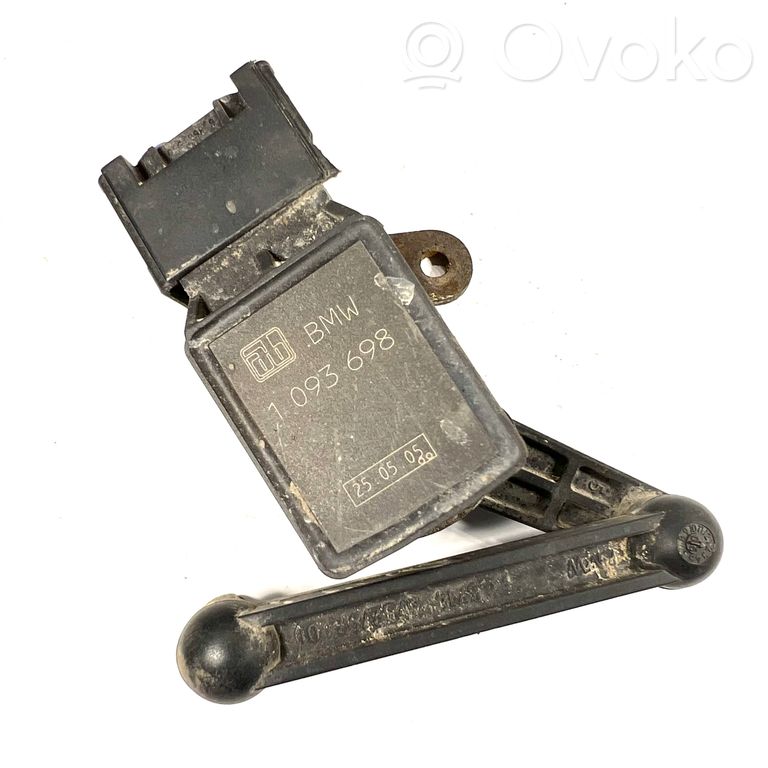 Augstuma sensors (priekšējo lukturu)