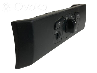 Headlight switch