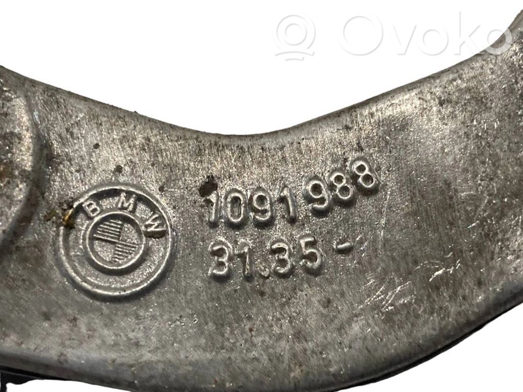 Stabilizatora stiprinājums (priekšā)