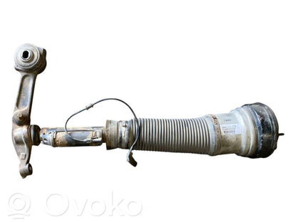 Priekšpusē gaisa amortizators ( pneimatiskā balstiekārta)