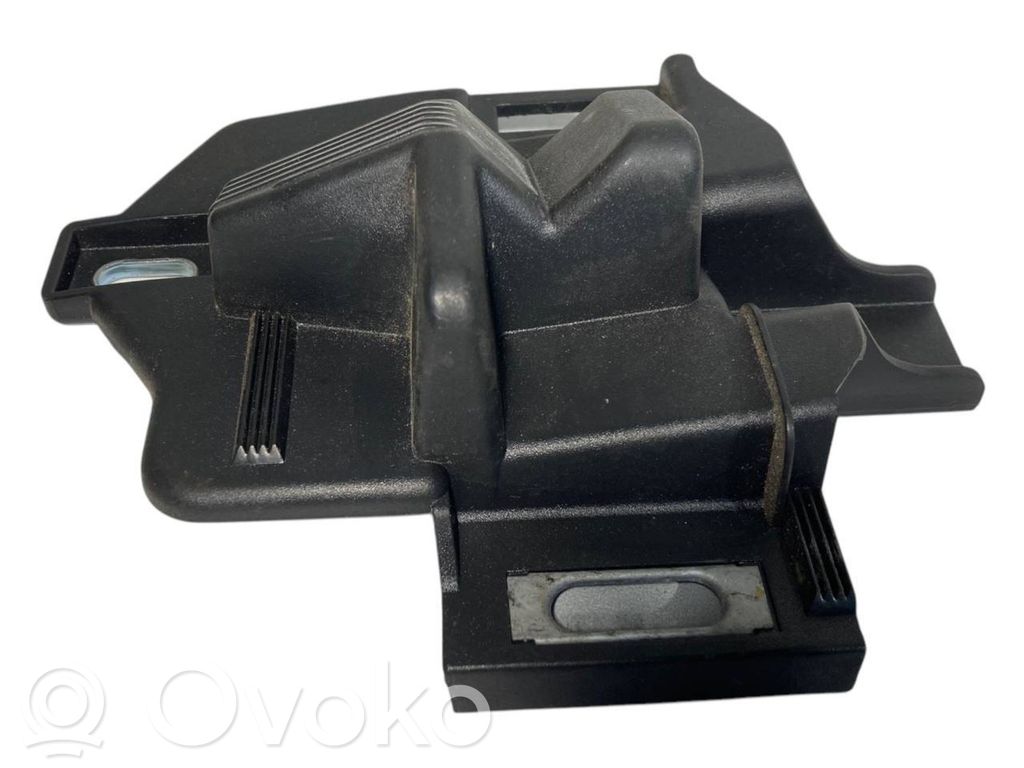 Kronšteins slēdzenes stiprināšanai