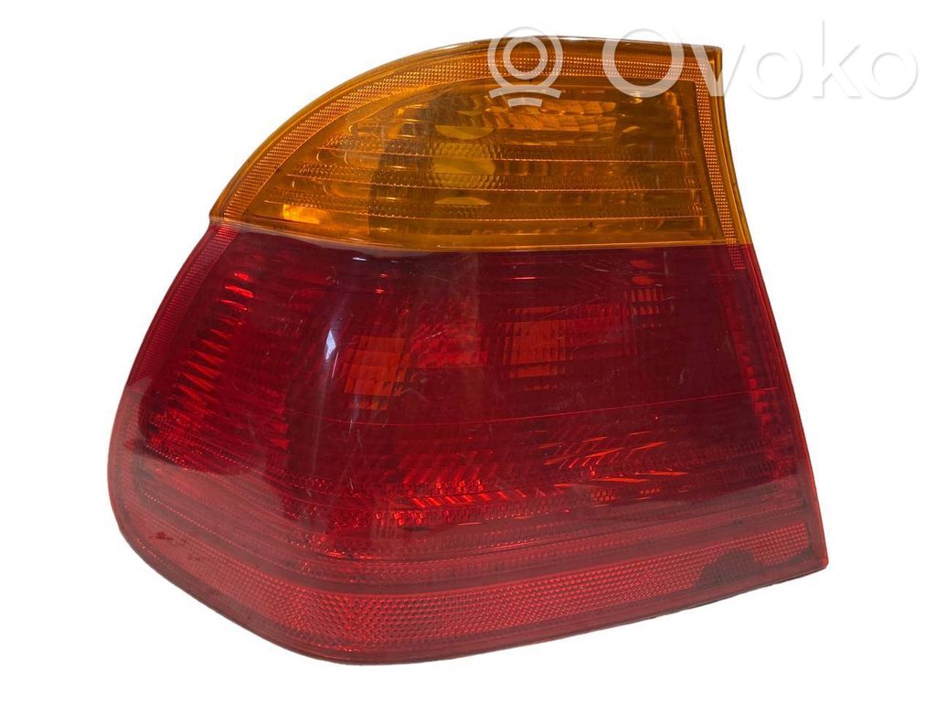 Aizmugurējais lukturis virsbūvē