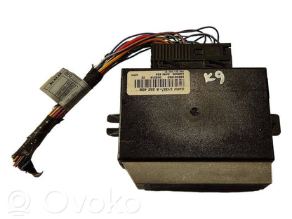 Piekabes āķa vadības bloks