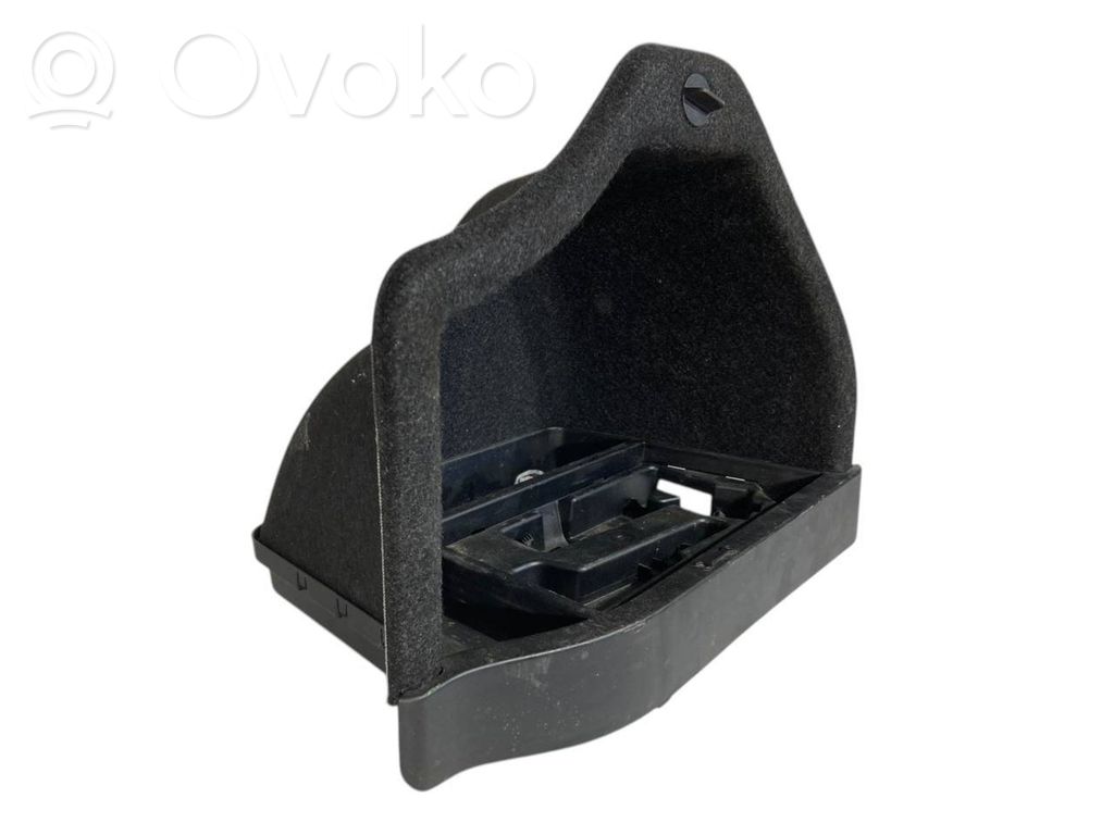 Mantu nodalījums stumbrs