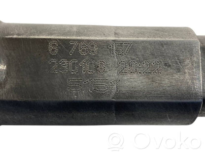 Steering wheel axle cross-joint