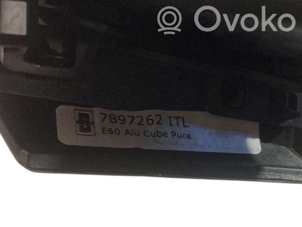 Salona dekoratīvās apdares komplekts