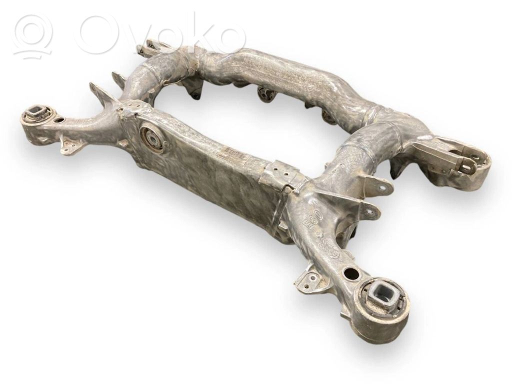 Pusrāmis aizmugurējais / priekšējais