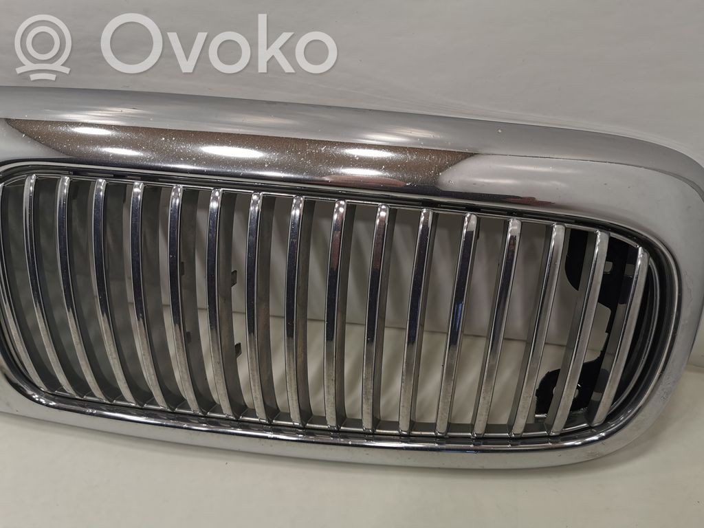 Priekšējais režģis