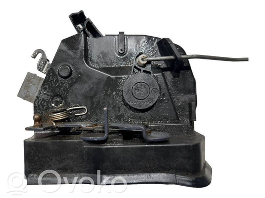 Aizmugurē slēdzene